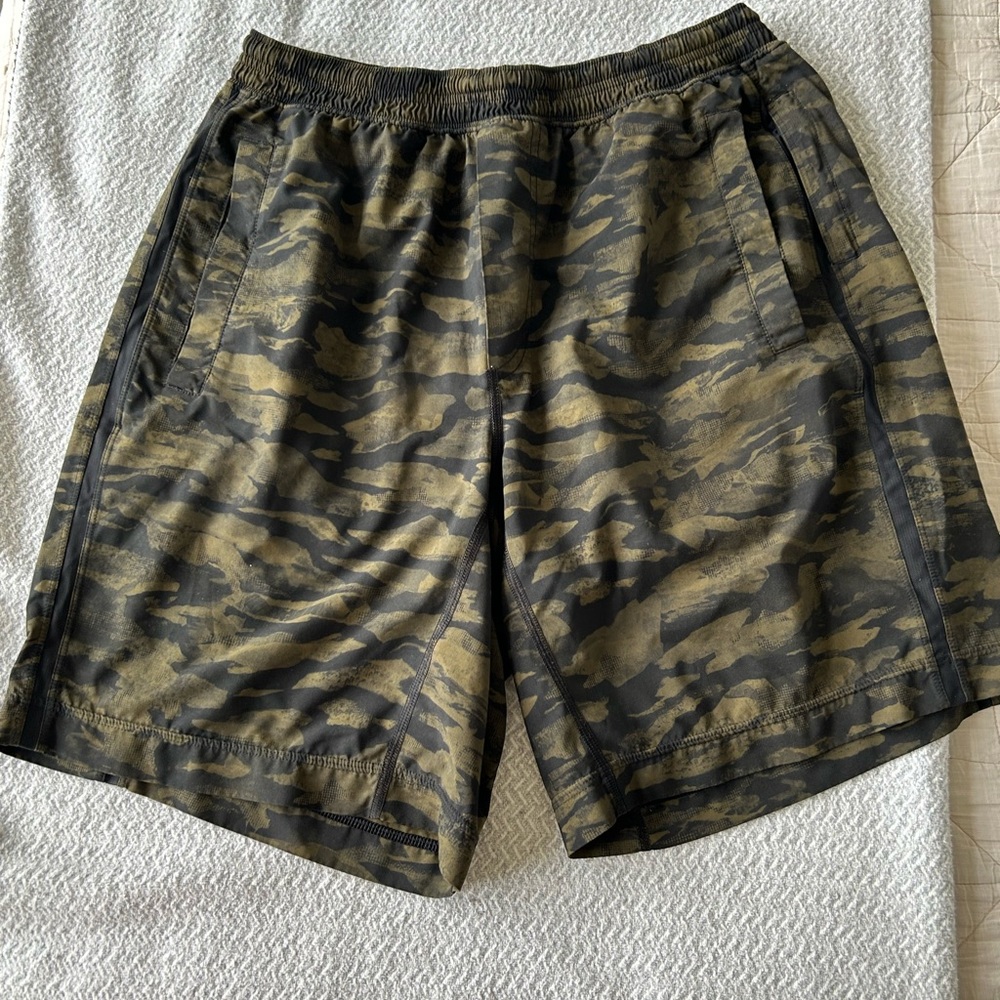 Lululemon bundle of shorts-5 pairs